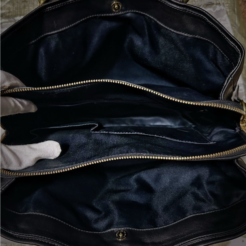 Vintage style Coach Black Leather Shoulder Bag with Gold Accents - Picture 15 of 17